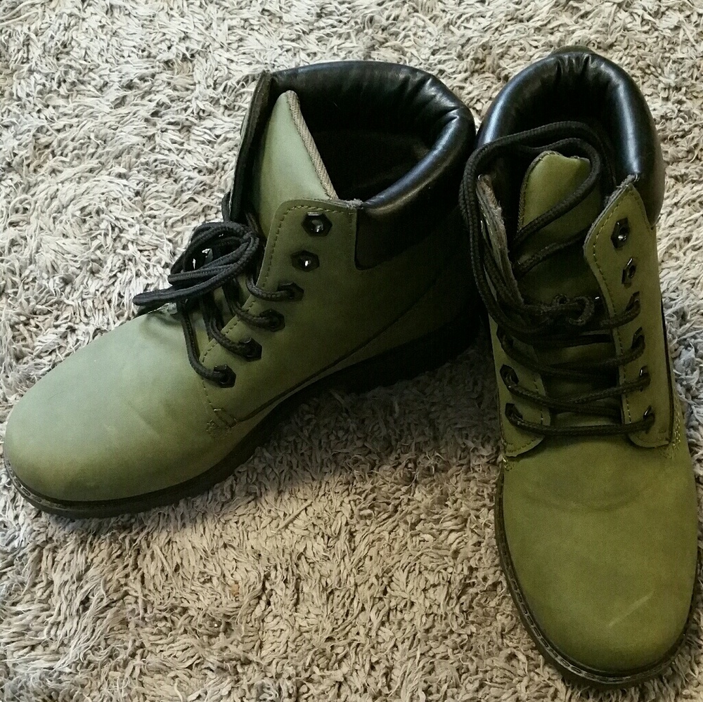 Womens Combat Boots Size 6! New!